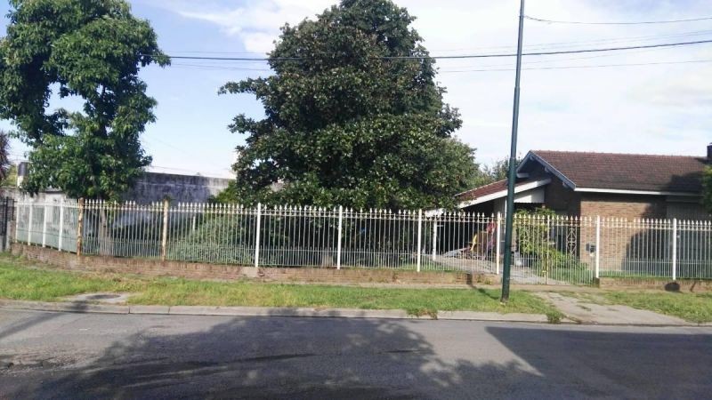 Venta De Chalet En Villa Tesei, Hurlingham