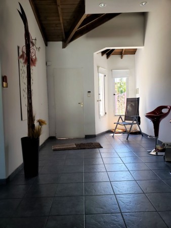 OPORTUNIDAD VALOR Casa 3 Ambientes En Castelar Norte