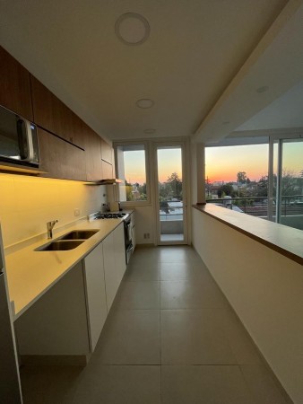 Venta de Departamento 3 AMBIENTES en Castelar Sur