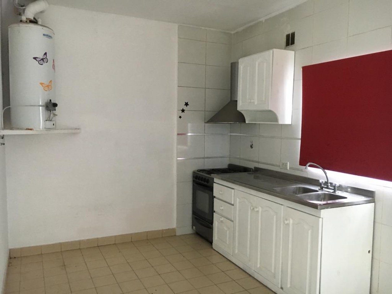 Duplex 4 Ambientes Con Cochera En Castelar Norte