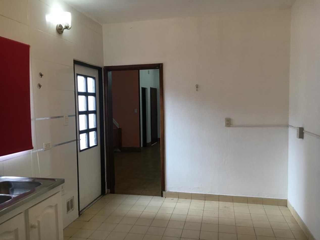 Duplex 4 Ambientes Con Cochera En Castelar Norte