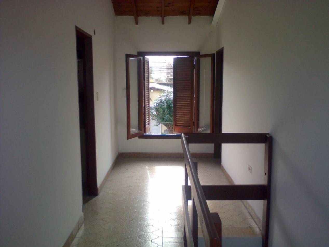 Duplex 4 Ambientes Con Cochera En Castelar Norte