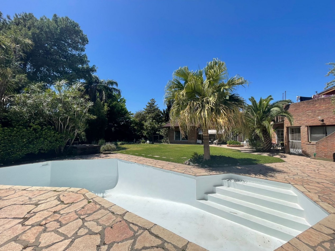 Imponente Chalet 5 Ambientes En Venta En Haedo Apto Credito