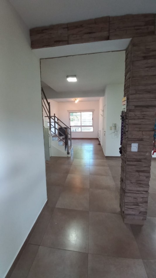 Duplex 4 Ambientes Ituzaingo Norte Cercano Santa Rosa