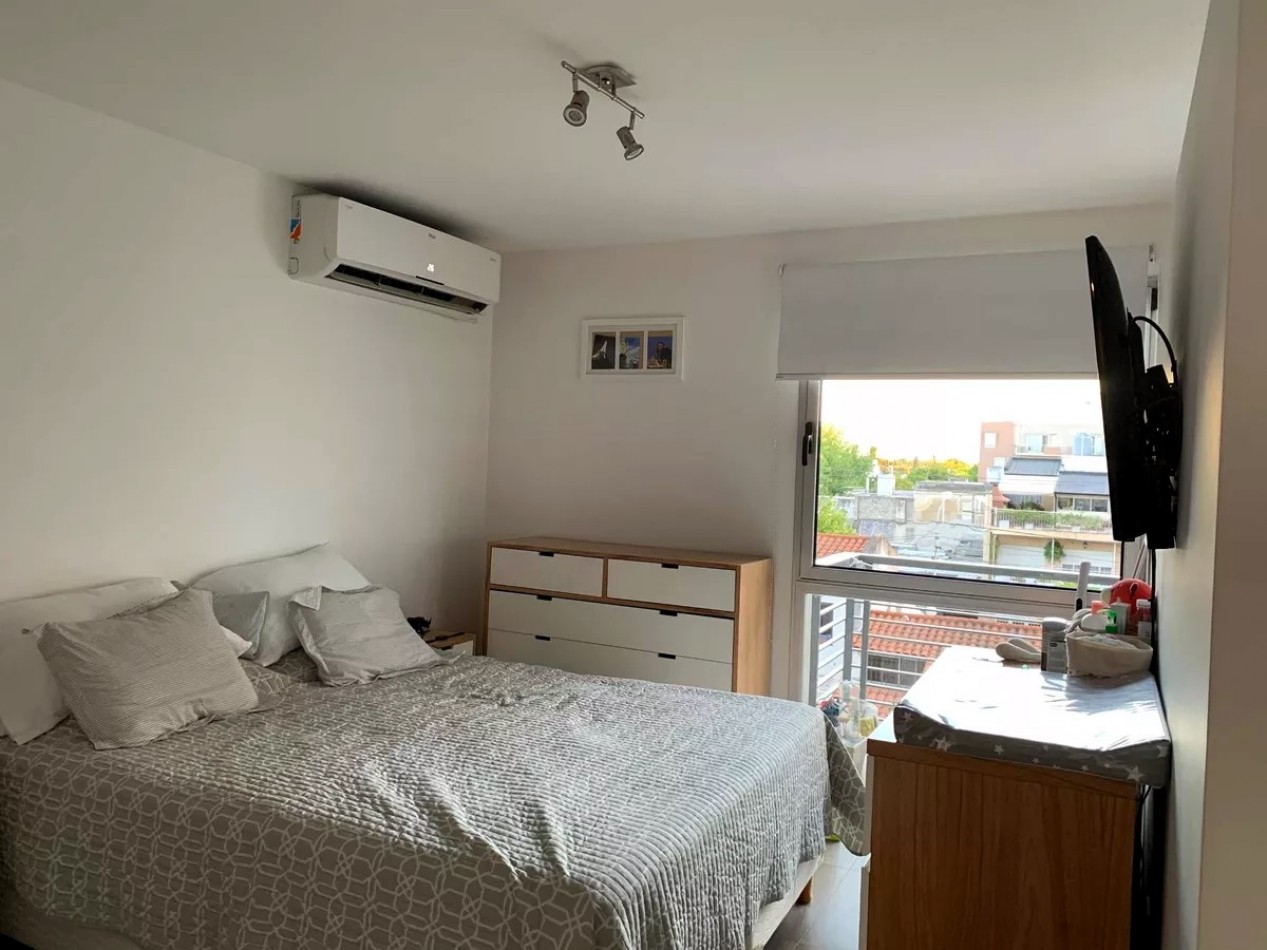 Depto Monoambiente Amplio con Terraza Privada En Castelar Sur