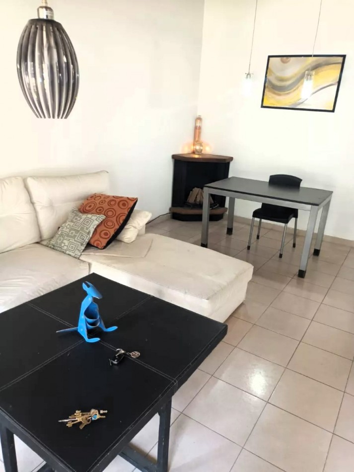 Casa 3 Ambientes En Castelar Norte