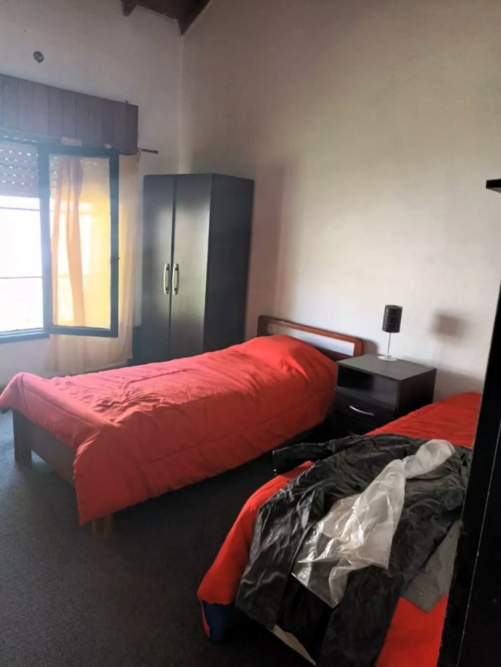 Casa 3 Ambientes En Castelar Norte