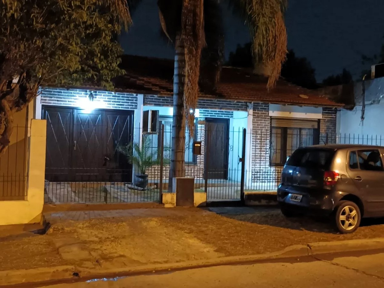 Casa 3 Ambientes En Castelar Norte