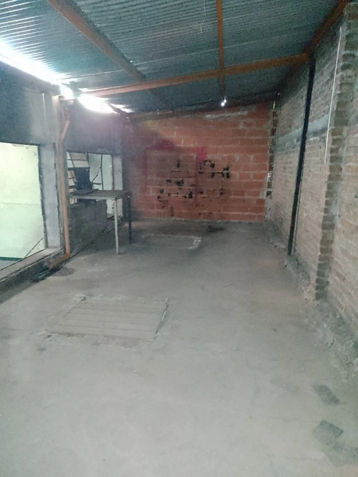 Alquiler de Galpon en San Justo a 50mts de Camino de Cintura