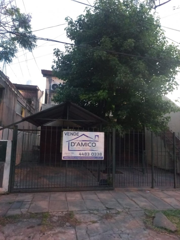 Casa Con Departamento En Venta Castelar Norte 
