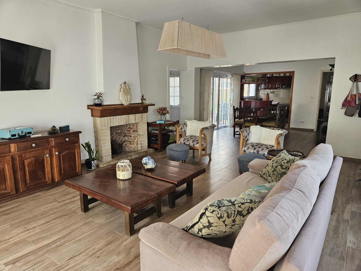 Venta De Chalet 5 Ambientes En Parque Ayerza Castelar Norte