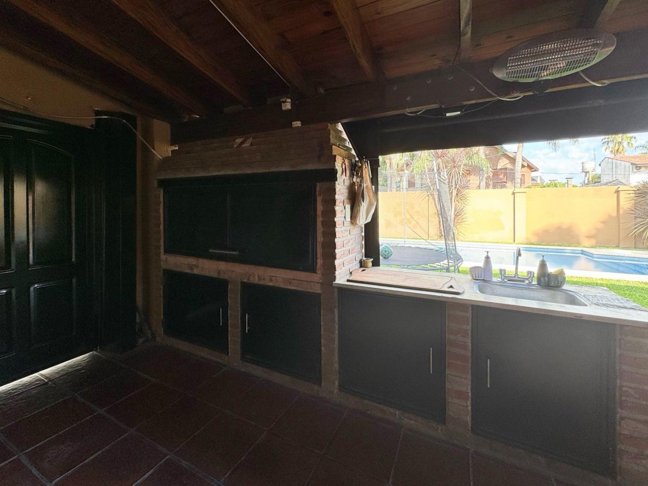 Casa 4 Ambientes C/Fondo y Pileta En Parque San Martin Merlo Apto Credito