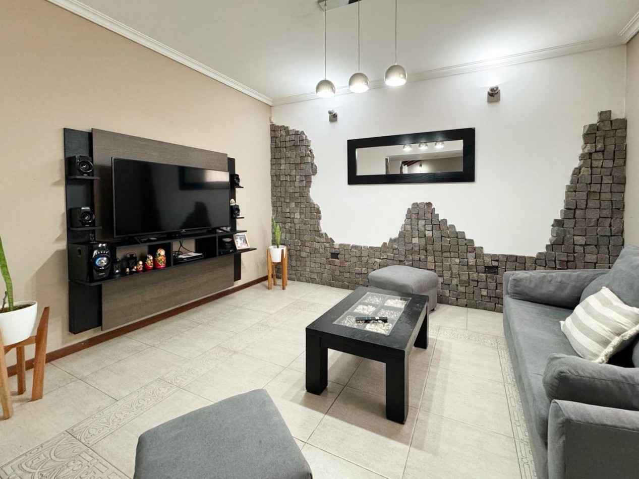 Casa 4 Ambientes C/Fondo y Pileta En Parque San Martin Merlo Apto Credito