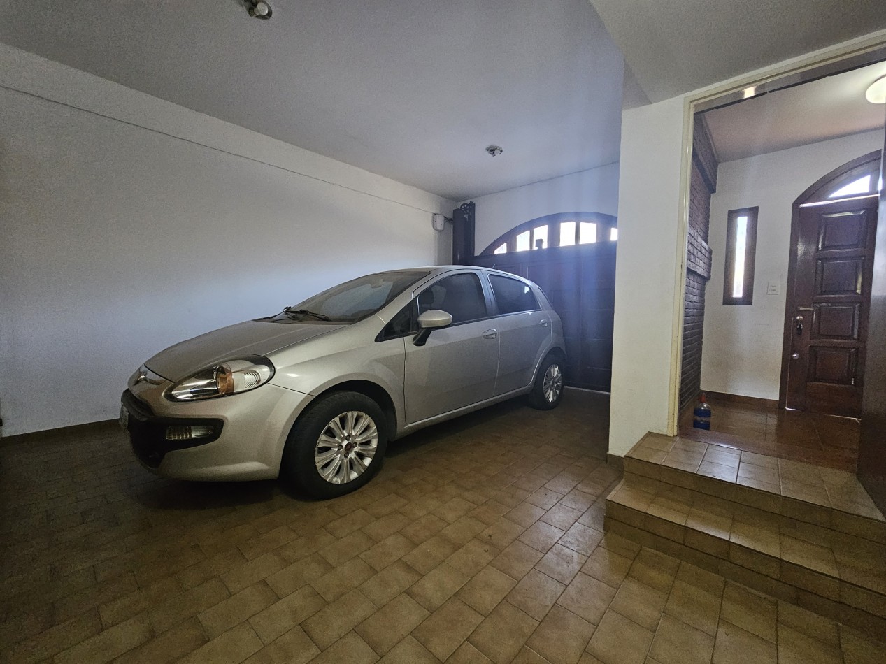 Chalet 4 Amb en Zona Residencial Castelar Norte Apto Credito