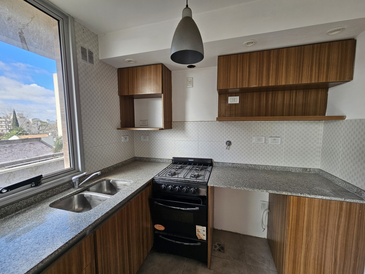 Venta De Departamento 2 Ambientes En Moron Centro