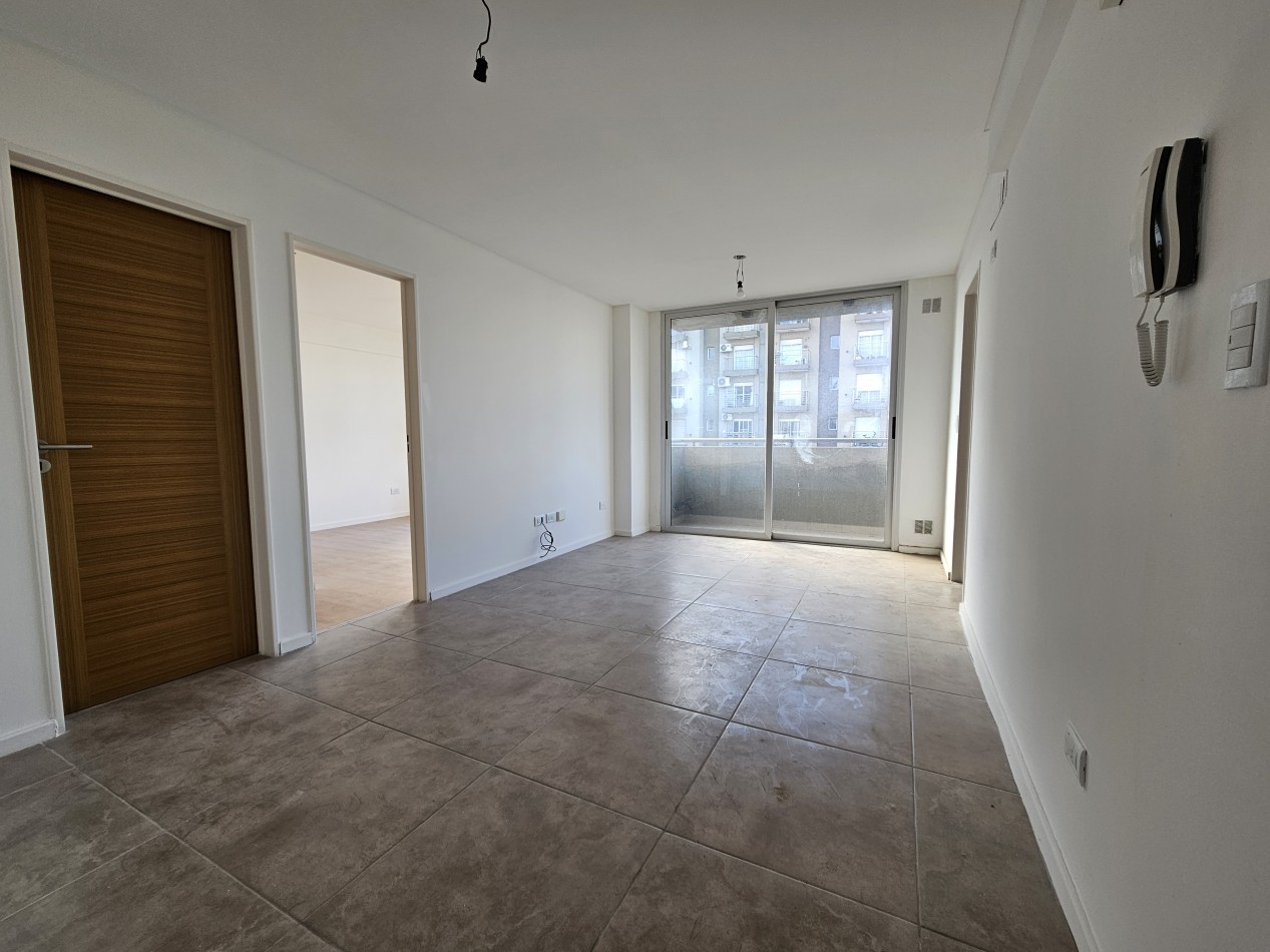 Venta De Departamento 2 Ambientes En Moron Centro