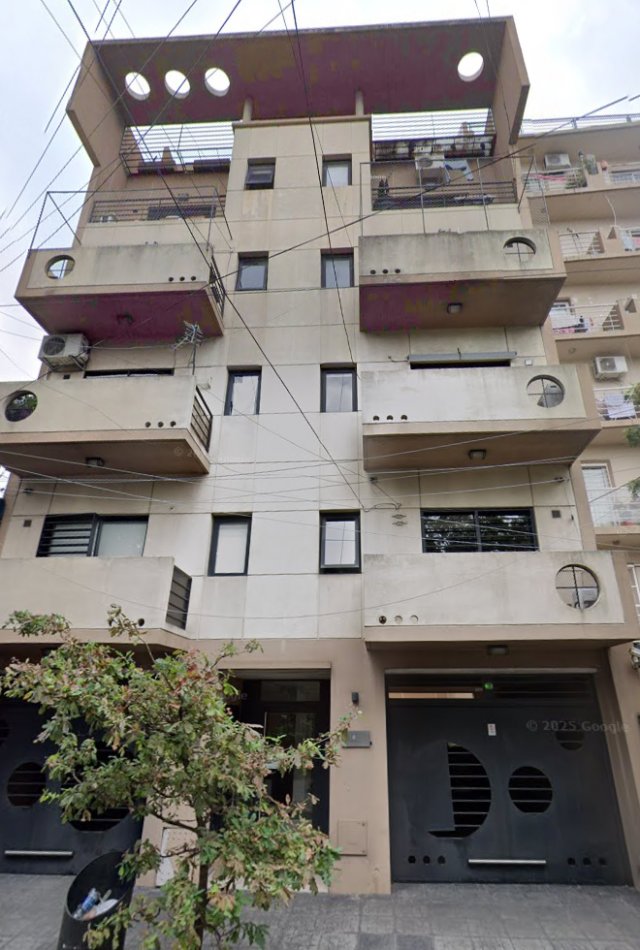 Amplio Monoambiente Divisible C/Balcon En Moron Apto Credito