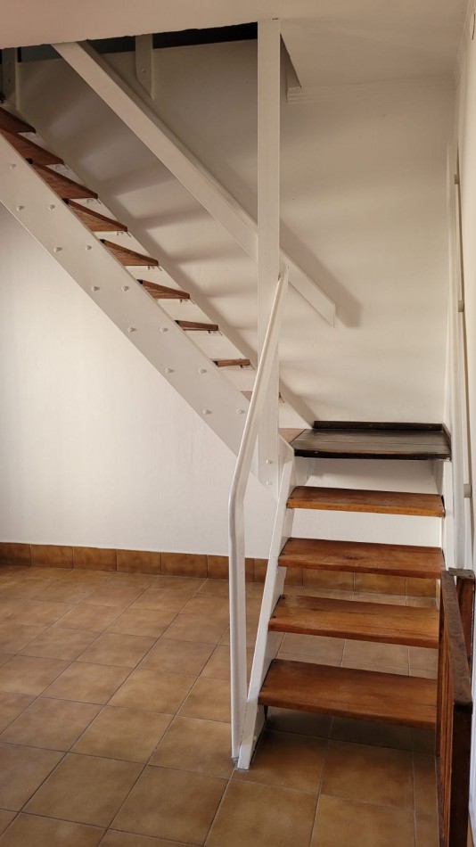 Duplex 4 Ambientes Con Cochera En Castelar Norte