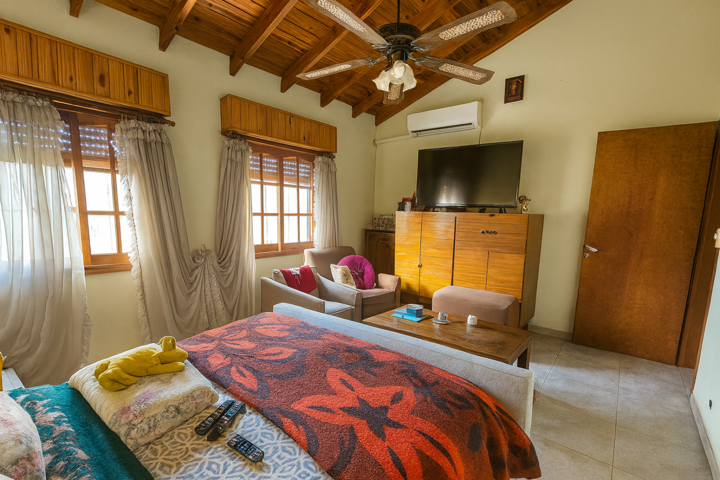 Chalet 4 Amb C/Parque y Piscina En Ituzaingo Norte Apto Credito