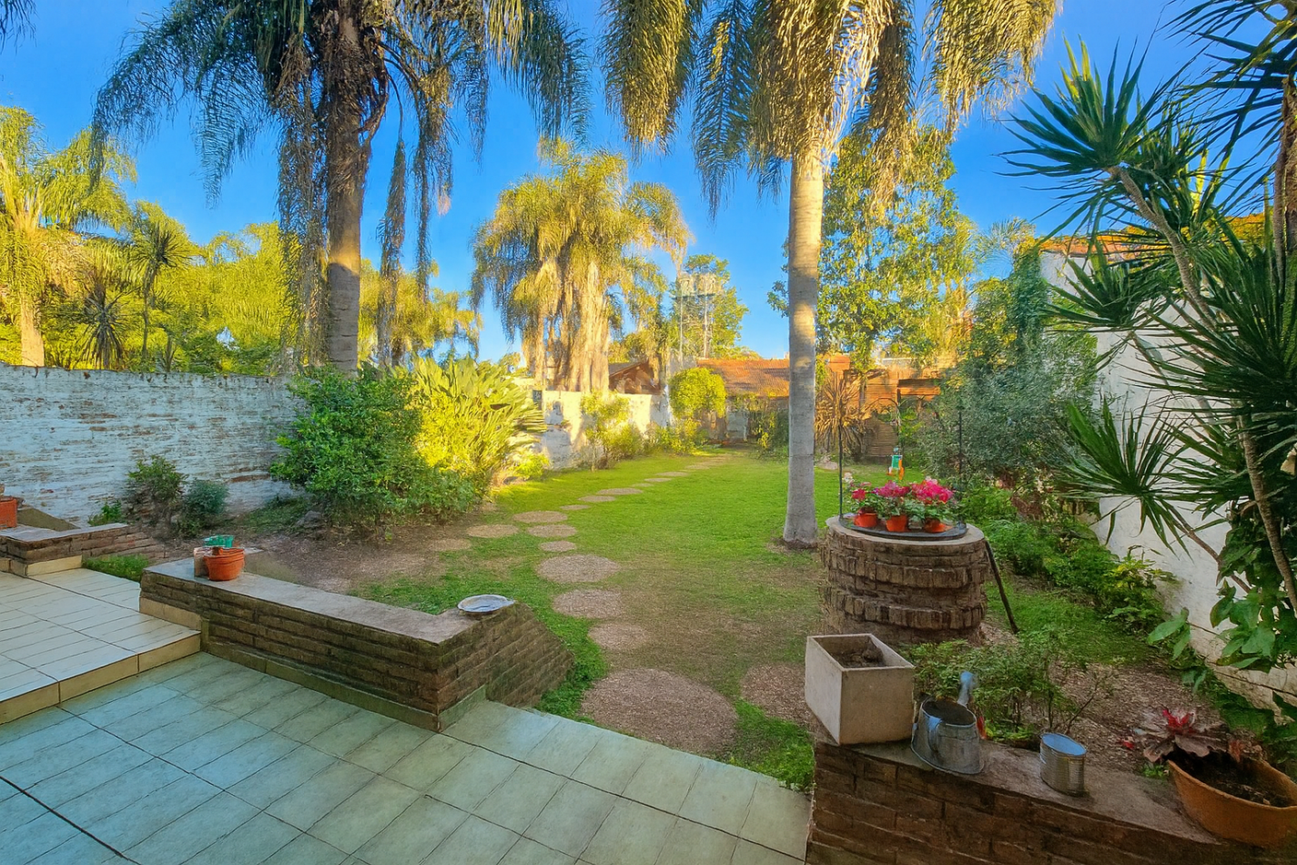 Chalet 4 Amb en Zona Residencial Castelar Norte Apto Credito