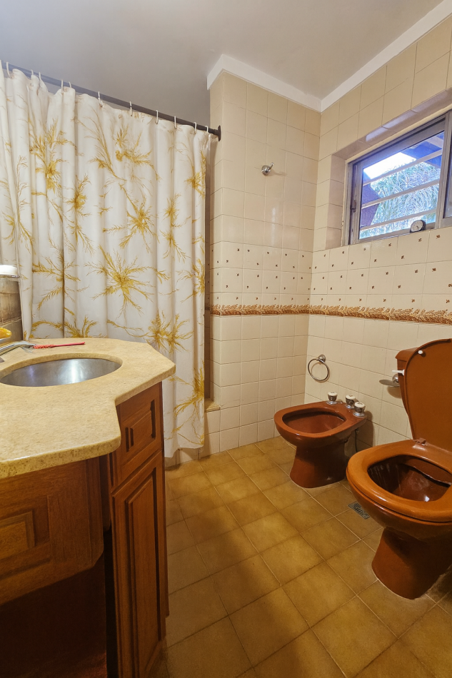 Chalet 4 Amb en Zona Residencial Castelar Norte Apto Credito