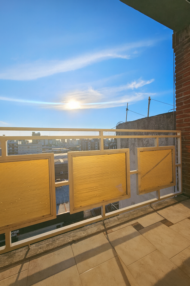 Depto 3 Ambientes Semipiso Luminoso En Moron Centro Apto Credito