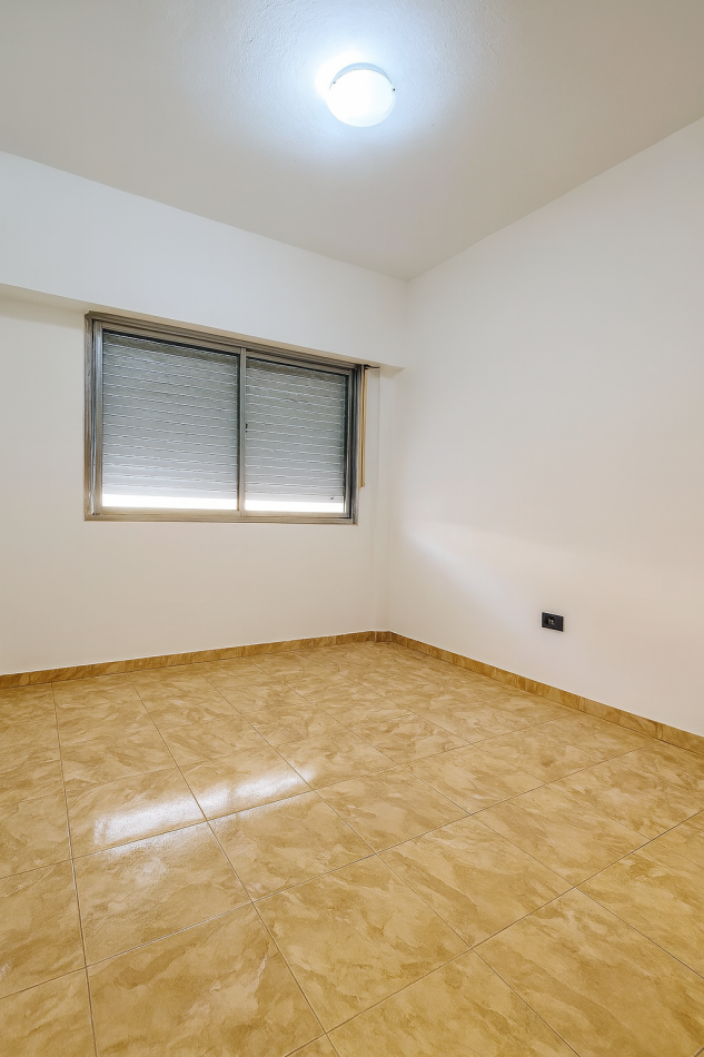 Duplex 3 Amb Al Frente C/Cochera en Castelar Sur Apto Credito