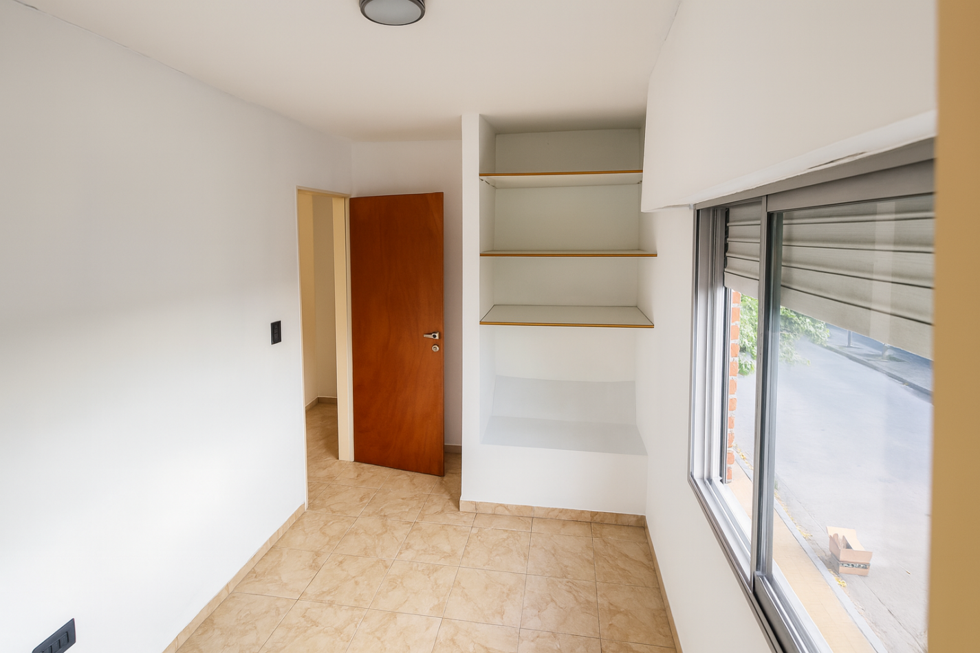 Duplex 3 Amb Al Frente C/Cochera en Castelar Sur Apto Credito