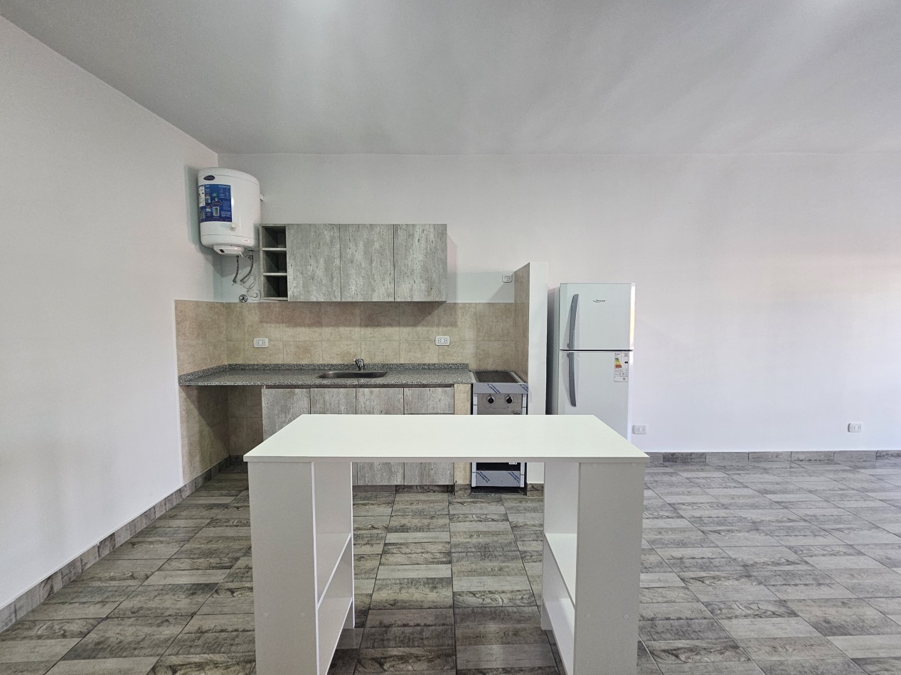 Alquiler Monoambiente Amplio Sin Expensas En Moron SIN EXPENSAS NI SERVICIOS