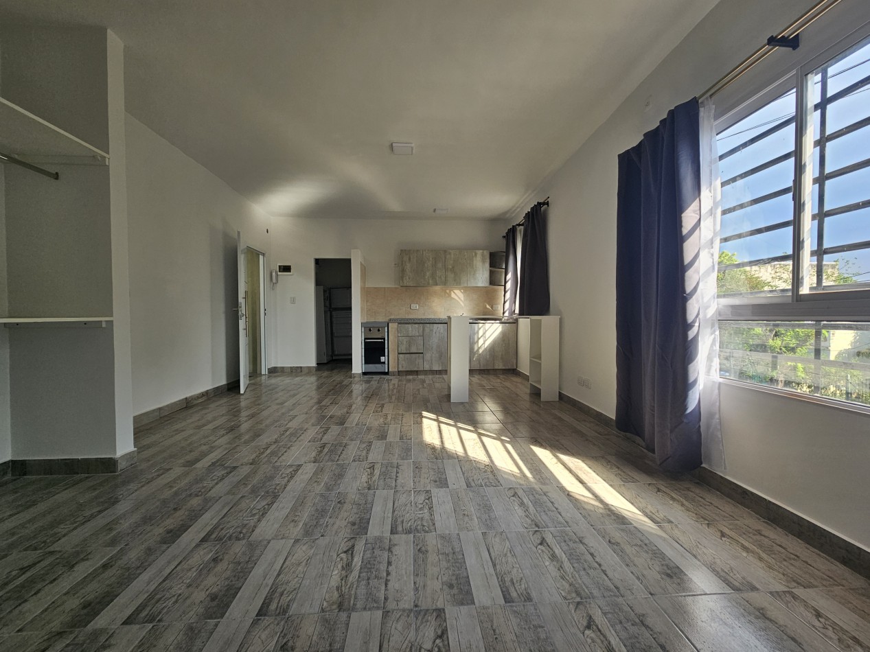 Alquiler Monoambiente Amplio Sin Expensas En Moron SIN EXPENSAS NI SERVICIOS