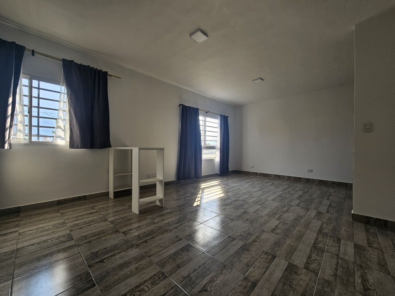 Alquiler Monoambiente Amplio Sin Expensas En Moron SIN EXPENSAS NI SERVICIOS