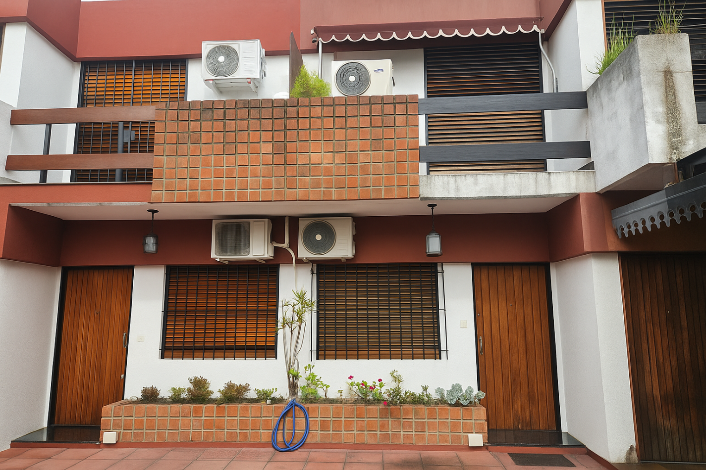 Duplex 3 Amb C/Patio En Castelar Norte Zona Residencial Apto Credito