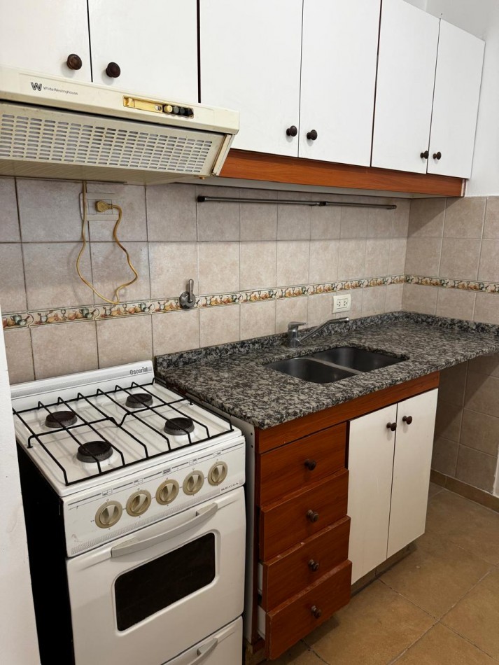 Alquiler Depto 2 Ambientes C/Balcon Bajas Expensas en Moron 