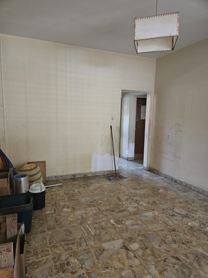 Casa Con Departamento En Venta Castelar Norte 