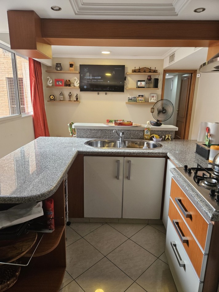 Piso de 5 Ambientes C/Cochera en el Centro de Castelar Norte