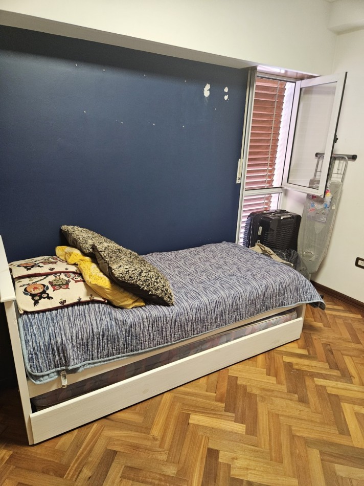 Piso de 5 Ambientes C/Cochera en el Centro de Castelar Norte