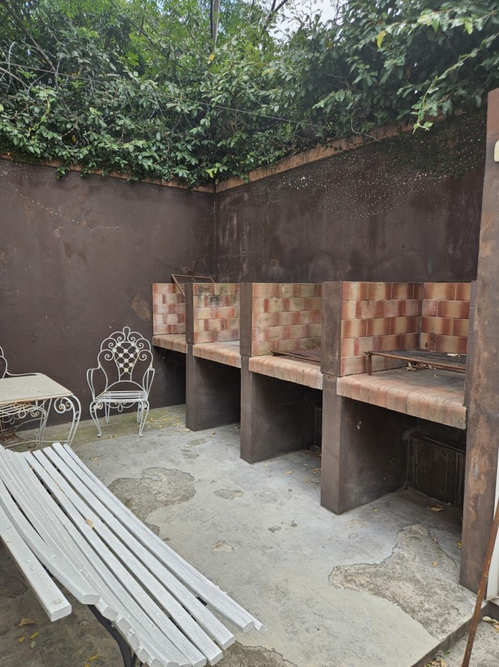 Piso de 5 Ambientes C/Cochera en el Centro de Castelar Norte