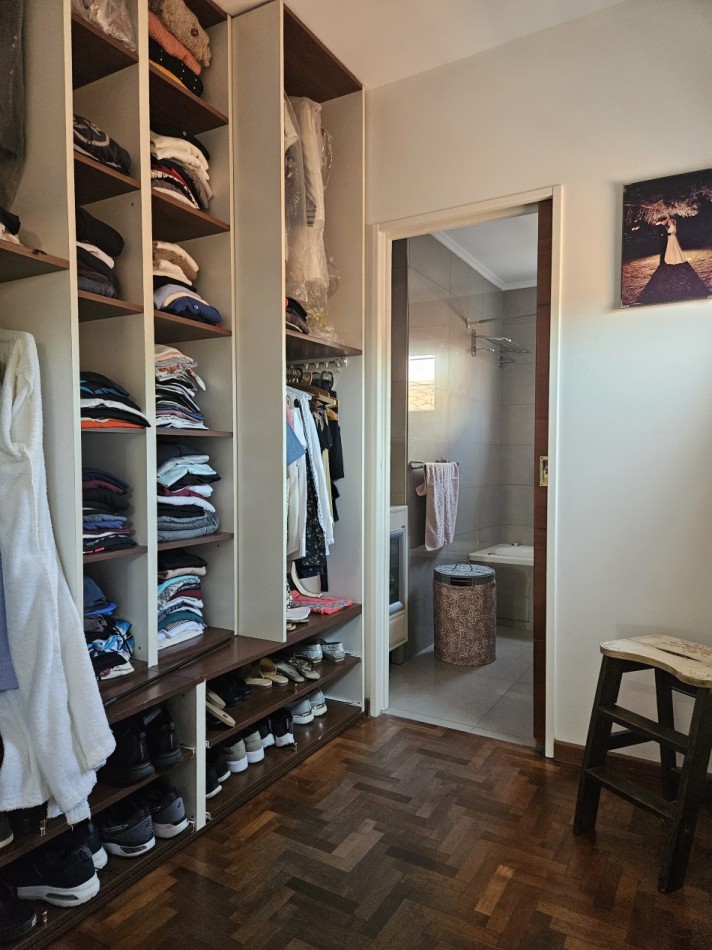 Venta De Chalet 5 Ambientes En Parque Ayerza Castelar Norte