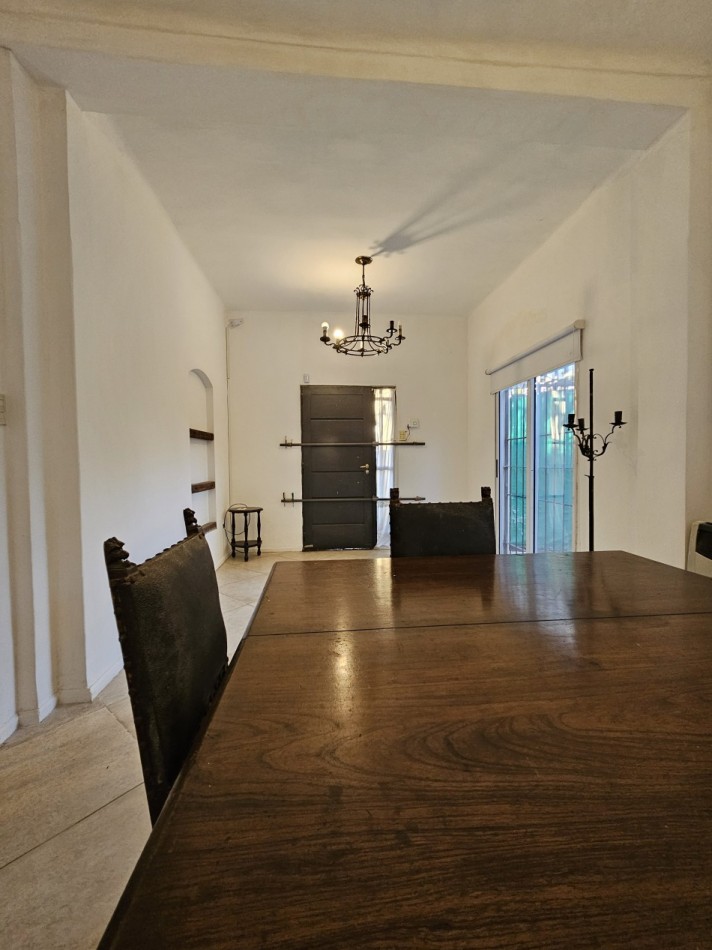 Casa 3 Ambientes C/Cochera En Castelar Norte