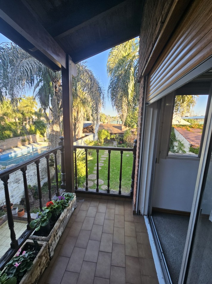 Chalet 4 Amb en Zona Residencial Castelar Norte Apto Credito