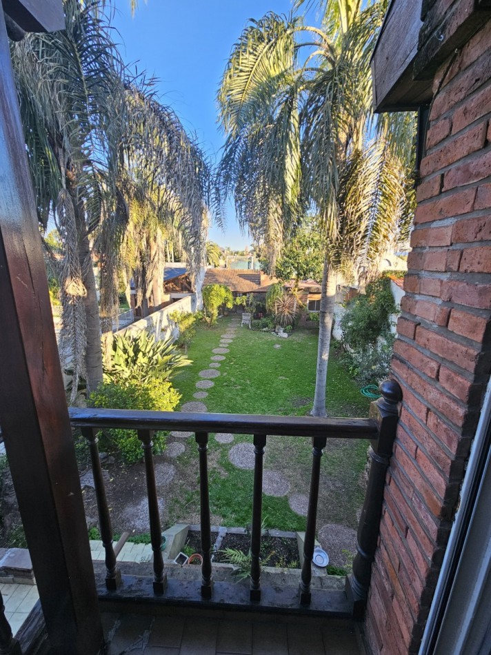 Chalet 4 Amb en Zona Residencial Castelar Norte Apto Credito