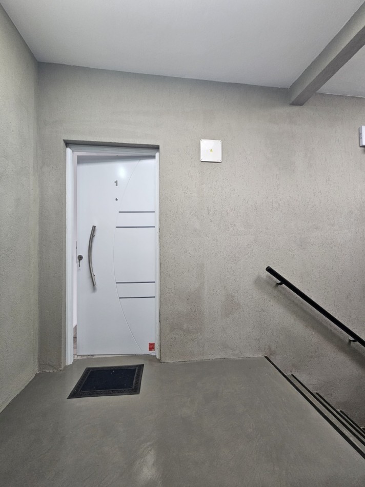 Alquiler Monoambiente Amplio Sin Expensas En Moron SIN EXPENSAS NI SERVICIOS