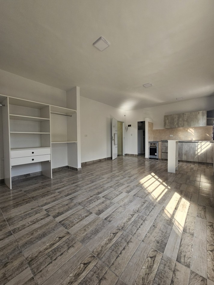 Alquiler Monoambiente Amplio Sin Expensas En Moron SIN EXPENSAS NI SERVICIOS