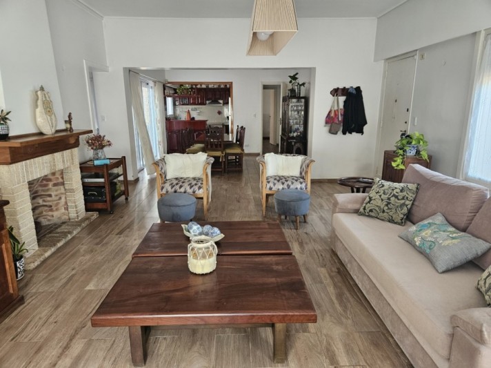 Venta De Chalet 5 Ambientes En Parque Ayerza Castelar Norte