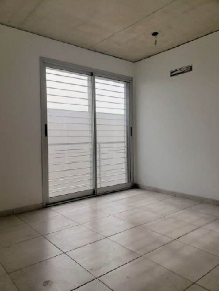 Venta De Departamentos De Categoria 2 Ambientes En Castelar Norte Apto Credito