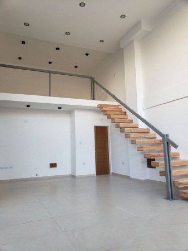 Venta de Local Comercial Estrenar en Morón