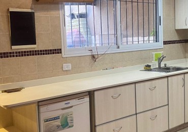 Venta de Casa 6 AMBIENTES en Castelar Norte